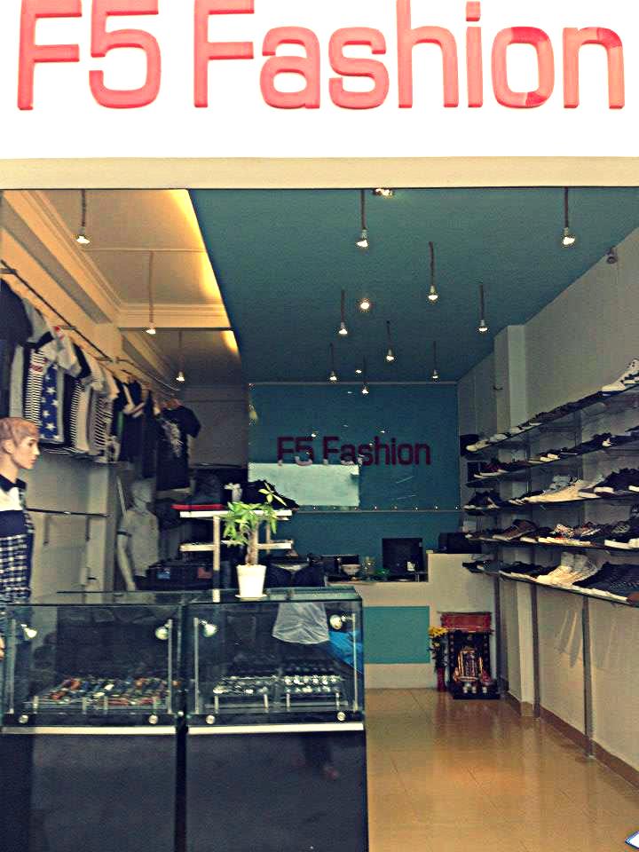 Shop bán giày thể thao đẹp ở TPHCM